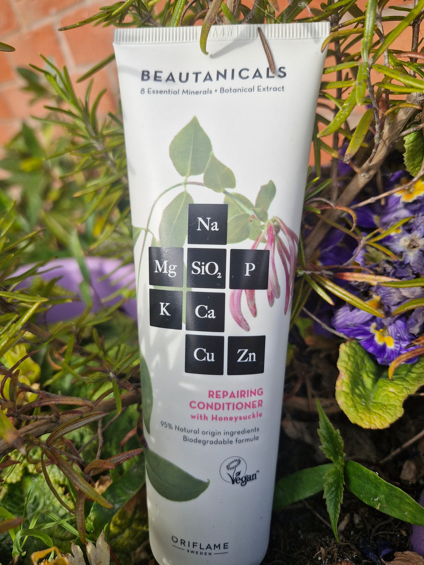 Beautanicals Repair Conditioner with Honeysuckle – Strengthen & Nourish Naturally